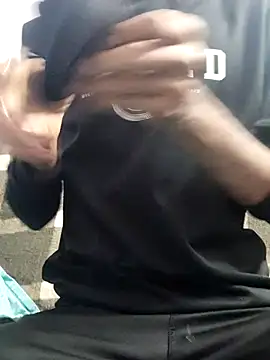 Snapshot of Habibi_big_b chatting on 02-23-25, 01:10 Habibi big b online show from 02-23-25, 01:10