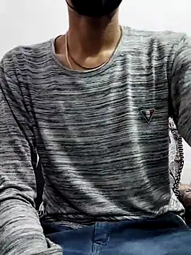 Snapshot of Habibi_big_b chatting on 03-08-25, 05:33 Habibi big b online show from 03-08-25, 05:33