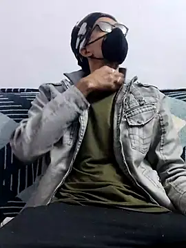 Snapshot of Habibi_big_b chatting on 03-09-25, 07:59 Habibi big b online show from 03-09-25, 07:59