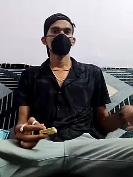 Snapshot of Habibi_big_b chatting on 03-19-25, 06:01 Habibi big b online show from 03-19-25, 06:01