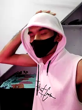 Snapshot of Habibi_big_b chatting on 09-27-25, 11:15 Habibi big b online show from 09-27-25, 11:15