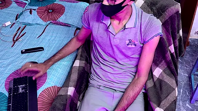 Snapshot of Habibi_big_b chatting on 11-06-25, 10:16 Habibi big b online show from 11-06-25, 10:16