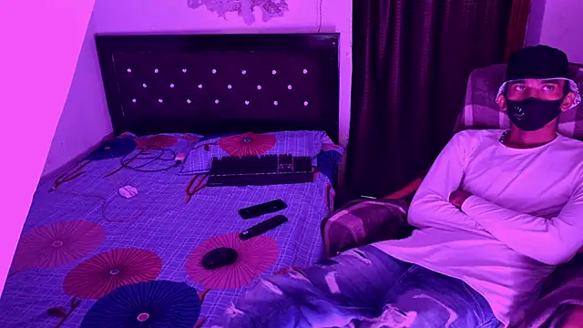 Snapshot of Habibi_big_b chatting on 11-07-25, 08:58 Habibi big b online show from 11-07-25, 08:58