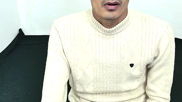 Snapshot of Habibi_big_b chatting on 11-15-25, 05:38 Habibi big b online show from 11-15-25, 05:38