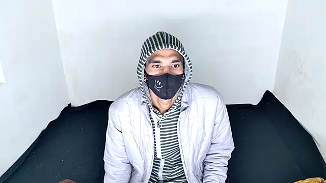 Snapshot of Habibi_big_b chatting on 11-28-25, 10:51 Habibi big b online show from 11-28-25, 10:51