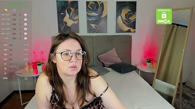 Snapshot of TiffanyWills chatting on 10-27-25, 02:48 TiffanyWills online show from 10-27-25, 02:48