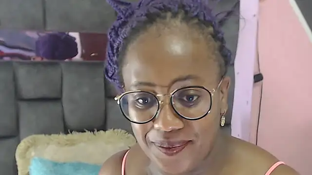 Snapshot of Lusexyy chatting on 12-07-24, 04:25 Lusexyy online show from 12-07-24, 04:25