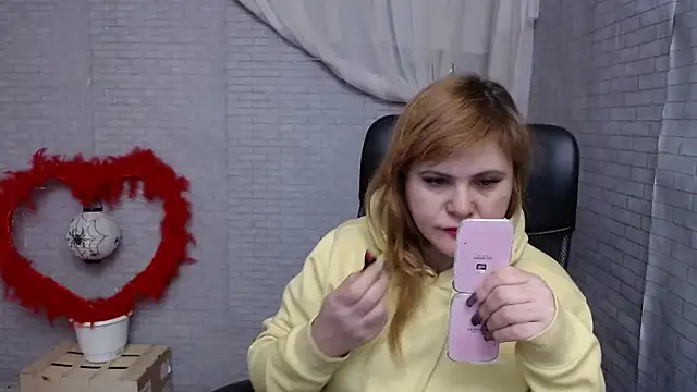 DaniellaKiss online show from 01-25-25, 01:10