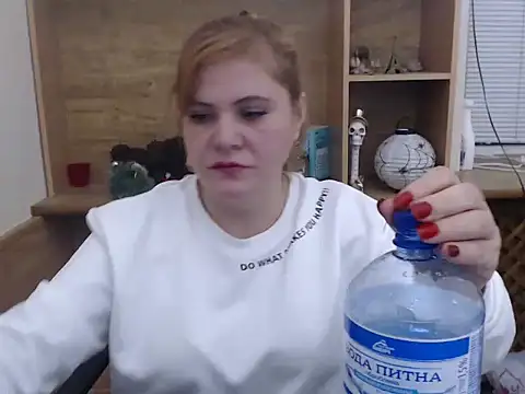 Snapshot of DaniellaKiss chatting on 01-05-26, 05:27 DaniellaKiss online show from 01-05-26, 05:27