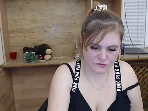 Snapshot of DaniellaKiss chatting on 02-08-26, 10:24 DaniellaKiss online show from 02-08-26, 10:24