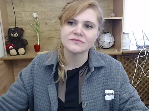 Snapshot of DaniellaKiss chatting on 03-15-26, 07:25 DaniellaKiss online show from 03-15-26, 07:25