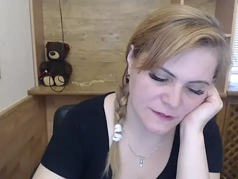 DaniellaKiss online show from 04-26-26, 01:09