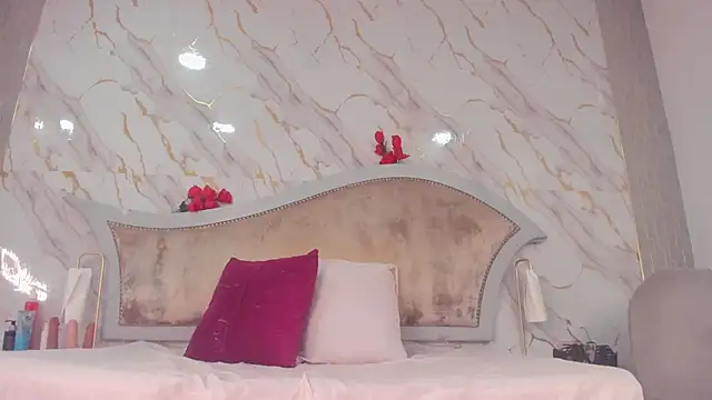 Snapshot of sarita_rouzze chatting on 10-31-25, 09:21 sarita rouzze online show from 10-31-25, 09:21