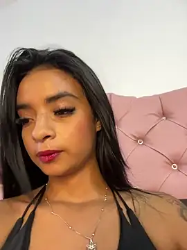 Laura fernandezII online show from 02-19-25, 10:53