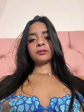 Laura fernandezII online show from 02-25-25, 03:52