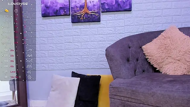 LenaRuiz  online show from 03-10-25, 03:09