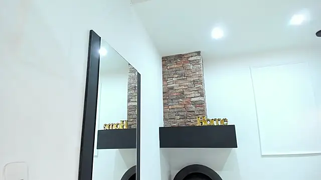 LenaRuiz  online show from 10-12-25, 12:04