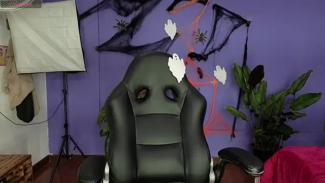 Snapshot of _sharlotte777 chatting on 11-01-25, 02:19 sharlotte777 online show from 11-01-25, 02:19