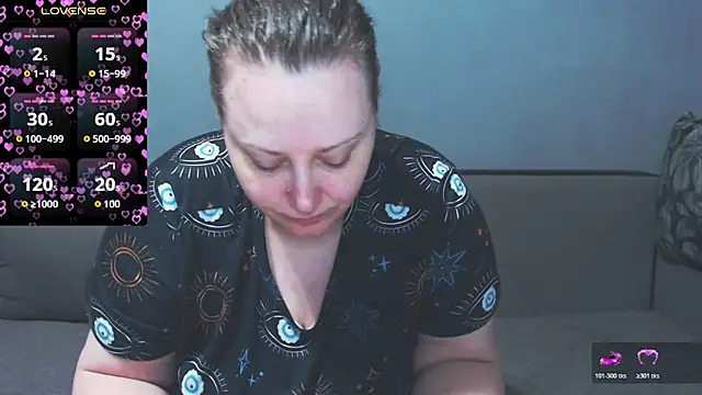 Snapshot of anna_claire chatting on 05-09-26, 05:45 anna claire online show from 05-09-26, 05:45