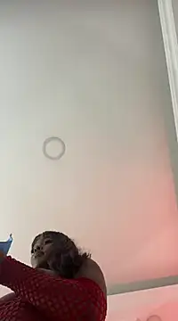 Snapshot of SarahBrunet chatting on 03-14-25, 05:27 SarahBrunet online show from 03-14-25, 05:27