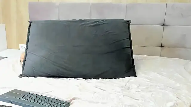 Snapshot of rico_ricky chatting on 02-14-25, 09:56 rico ricky online show from 02-14-25, 09:56