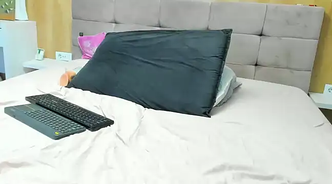 Snapshot of rico_ricky chatting on 03-10-25, 02:05 rico ricky online show from 03-10-25, 02:05