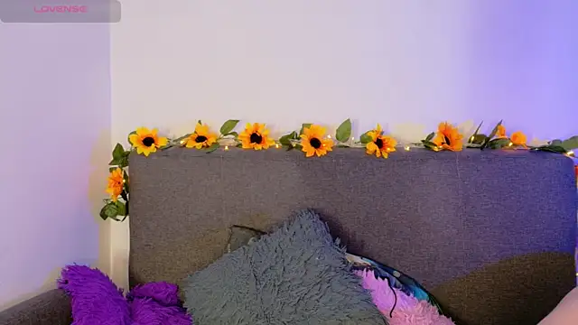 lunitaa0 online show from 03-13-26, 04:08