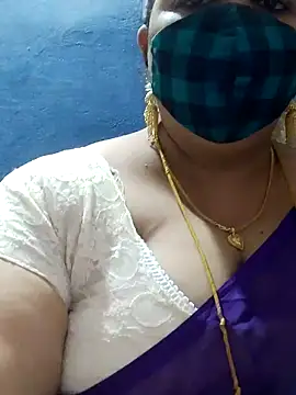 Snapshot of tamilthanushri chatting on 02-01-25, 01:41 tamilthanushri online show from 02-01-25, 01:41