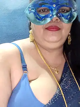 Snapshot of tamilthanushri chatting on 02-08-25, 03:21 tamilthanushri online show from 02-08-25, 03:21