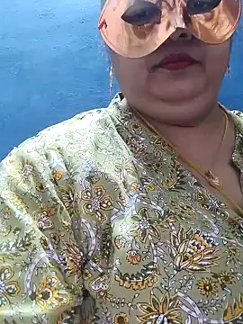 Snapshot of tamilthanushri chatting on 02-09-25, 06:37 tamilthanushri online show from 02-09-25, 06:37