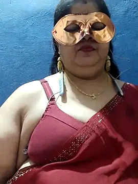 Snapshot of tamilthanushri chatting on 02-18-25, 06:47 tamilthanushri online show from 02-18-25, 06:47