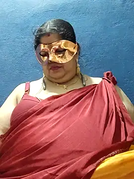 Snapshot of tamilthanushri chatting on 02-18-25, 09:53 tamilthanushri online show from 02-18-25, 09:53