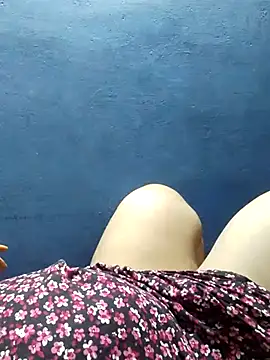 Snapshot of tamilthanushri chatting on 02-19-25, 10:12 tamilthanushri online show from 02-19-25, 10:12