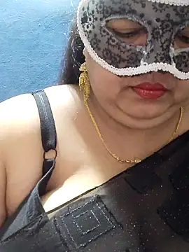 Snapshot of tamilthanushri chatting on 02-23-25, 04:50 tamilthanushri online show from 02-23-25, 04:50