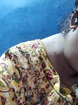 Snapshot of tamilthanushri chatting on 03-15-25, 10:24 tamilthanushri online show from 03-15-25, 10:24