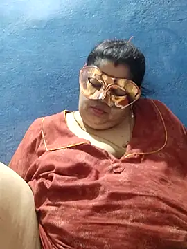Snapshot of tamilthanushri chatting on 03-20-25, 09:46 tamilthanushri online show from 03-20-25, 09:46
