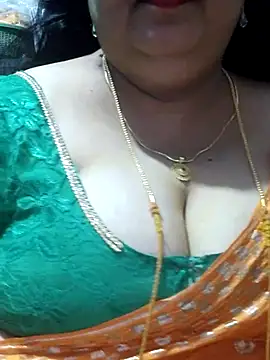 Snapshot of tamilthanushri chatting on 09-30-25, 09:36 tamilthanushri online show from 09-30-25, 09:36