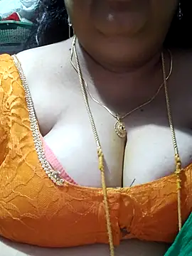 Snapshot of tamilthanushri chatting on 10-03-25, 08:00 tamilthanushri online show from 10-03-25, 08:00