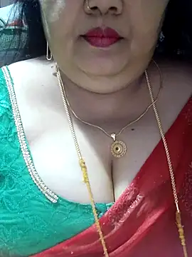 Snapshot of tamilthanushri chatting on 10-04-25, 10:46 tamilthanushri online show from 10-04-25, 10:46