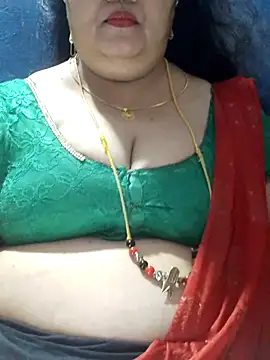 Snapshot of tamilthanushri chatting on 10-05-25, 04:00 tamilthanushri online show from 10-05-25, 04:00