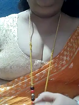Snapshot of tamilthanushri chatting on 10-21-25, 06:41 tamilthanushri online show from 10-21-25, 06:41