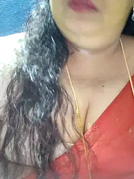 Snapshot of tamilthanushri chatting on 10-24-25, 10:55 tamilthanushri online show from 10-24-25, 10:55