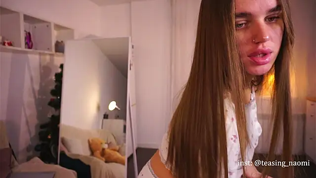 aesthetics  tease online show from 01-06-25, 02:15