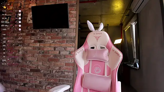 aesthetics  tease online show from 09-17-25, 04:14