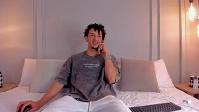 Dominick star online show from 10-27-25, 04:05