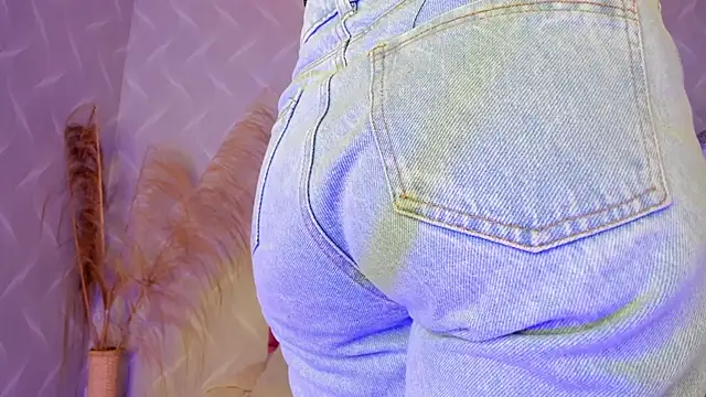 natalia aguirre1 online show from 02-19-25, 12:44