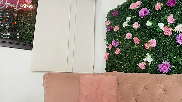 natalia aguirre1 online show from 11-09-25, 07:56