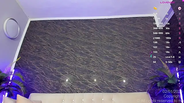 Snapshot of moona_ray chatting on 01-04-25, 02:03 moona ray online show from 01-04-25, 02:03