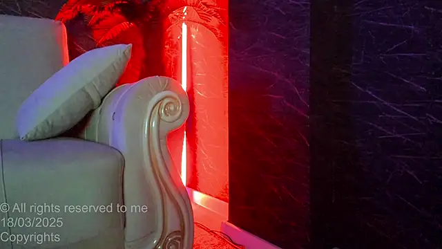 Snapshot of moona_ray chatting on 03-20-25, 01:13 moona ray online show from 03-20-25, 01:13