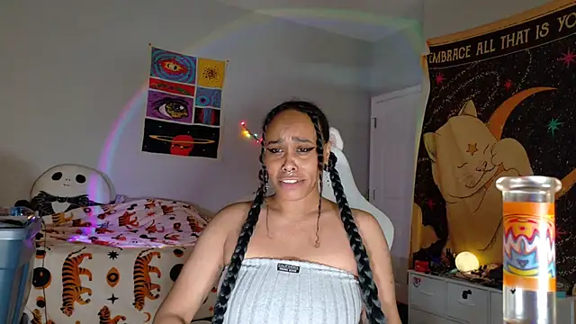 Snapshot of loveluna8 chatting on 02-08-25, 08:32 loveluna8 online show from 02-08-25, 08:32